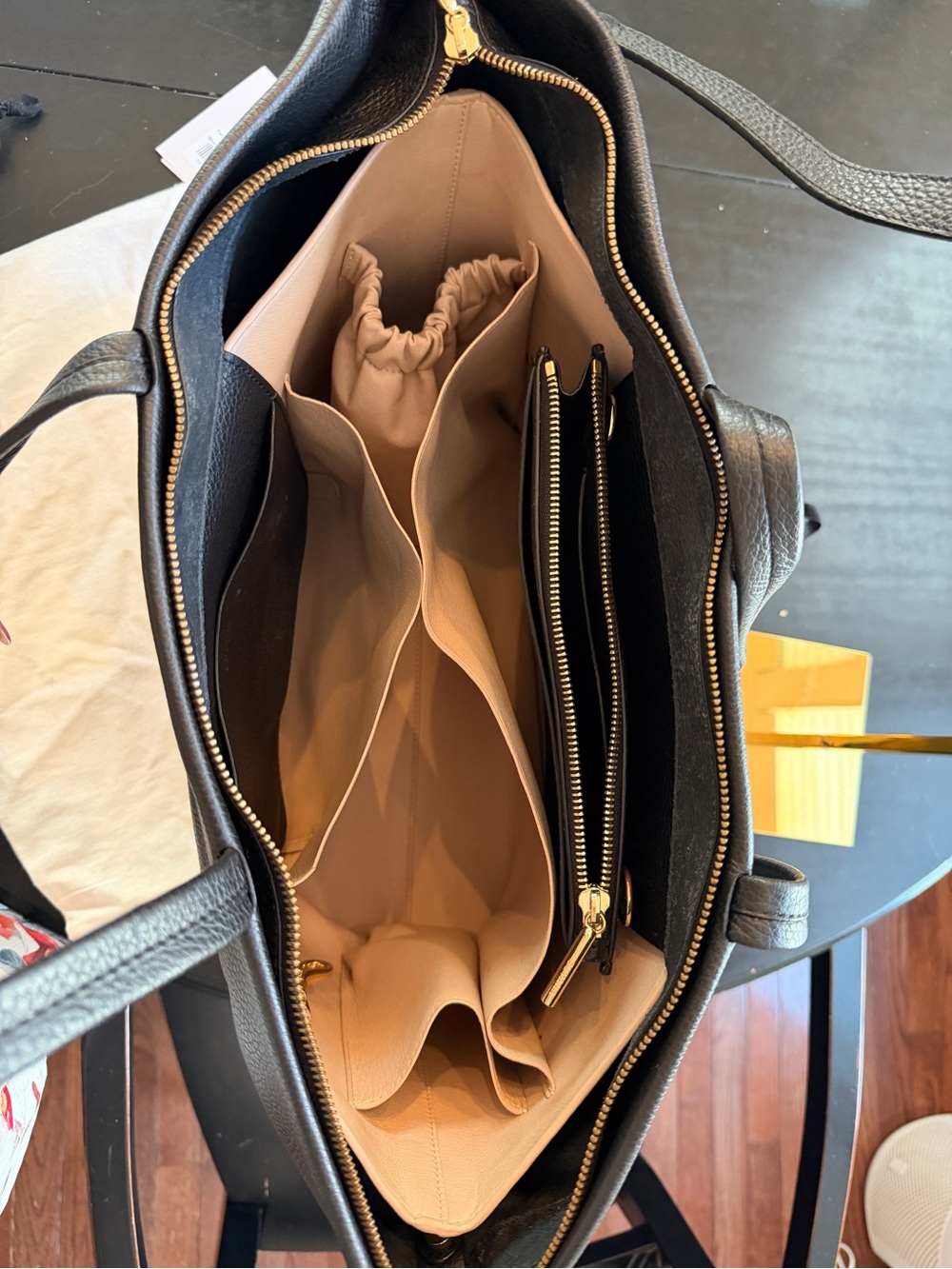 Cuyana Classic Easy Zipper Tote w/ Insert, Strap, Pouch - Black & Blush - Picture 9 of 16